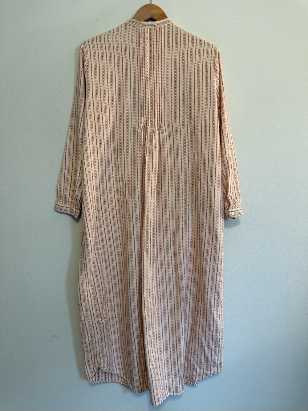 L.L. Bean Pintuck Dobby Nightgown Womens L Cream Red Granny Cottagecore Prairie - Picture 5 of 8